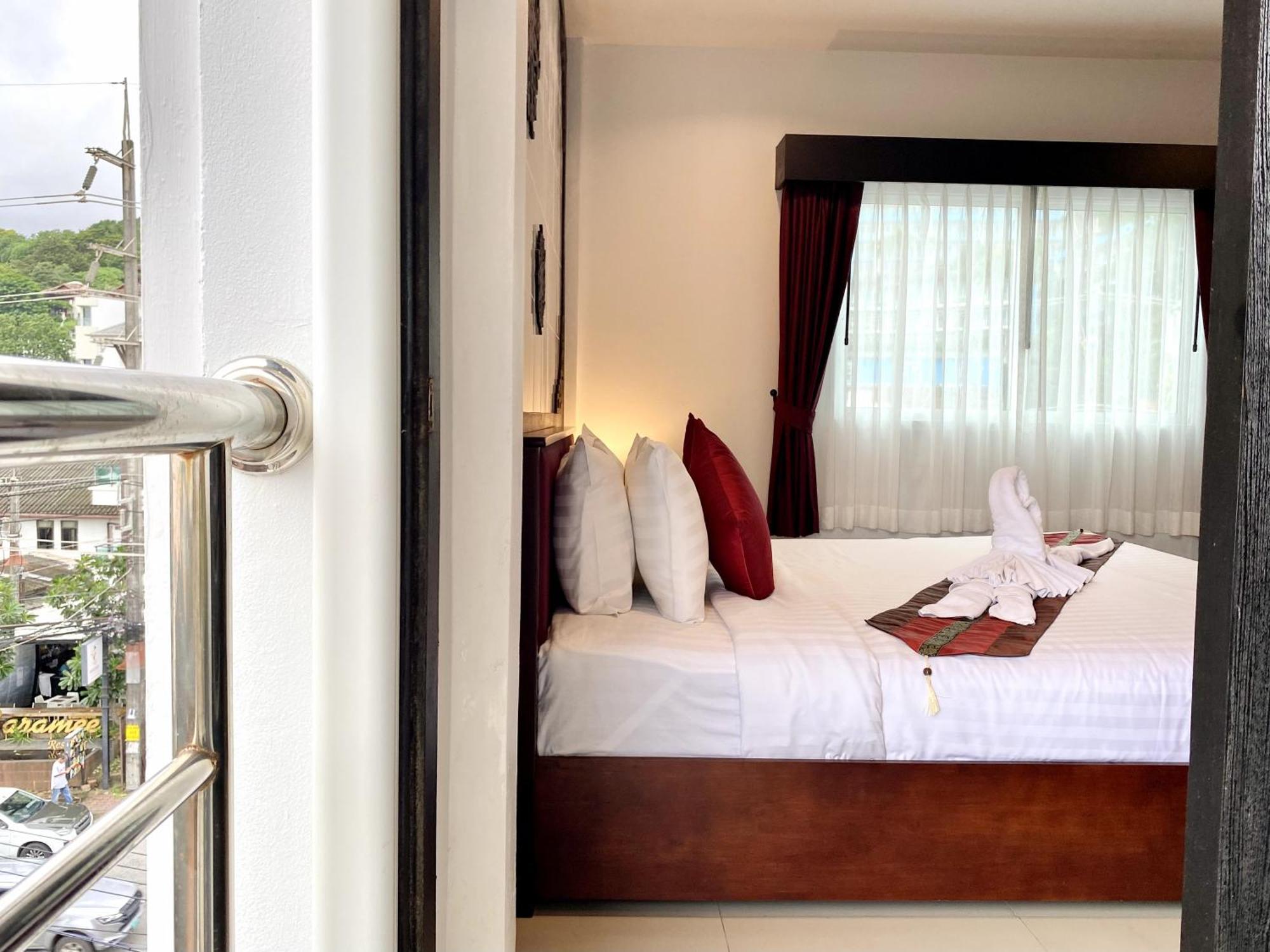 Sunray Beach Hotel Patong Exterior foto